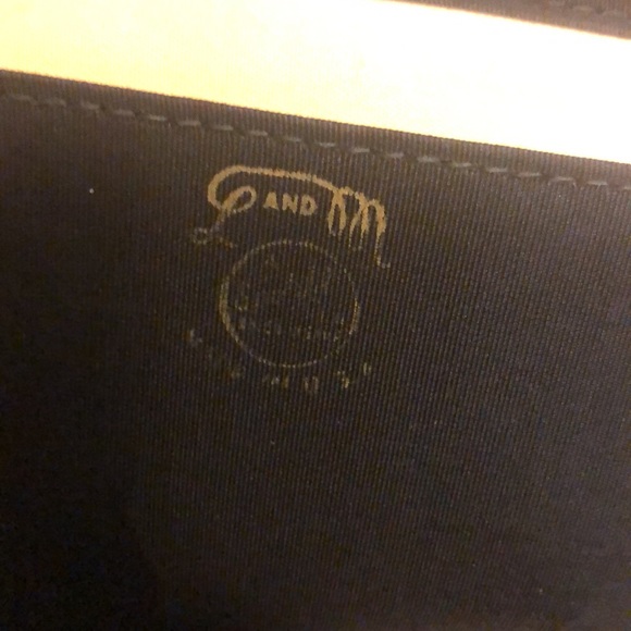 L&M Rectangular black fabric (wool?) purse with gold accent opener - Picture 9 of 9